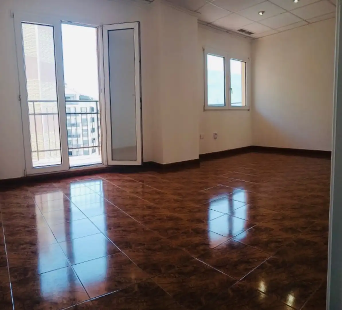 Appartamento con ascensore in vendita a Centro Urbano, imagen 2