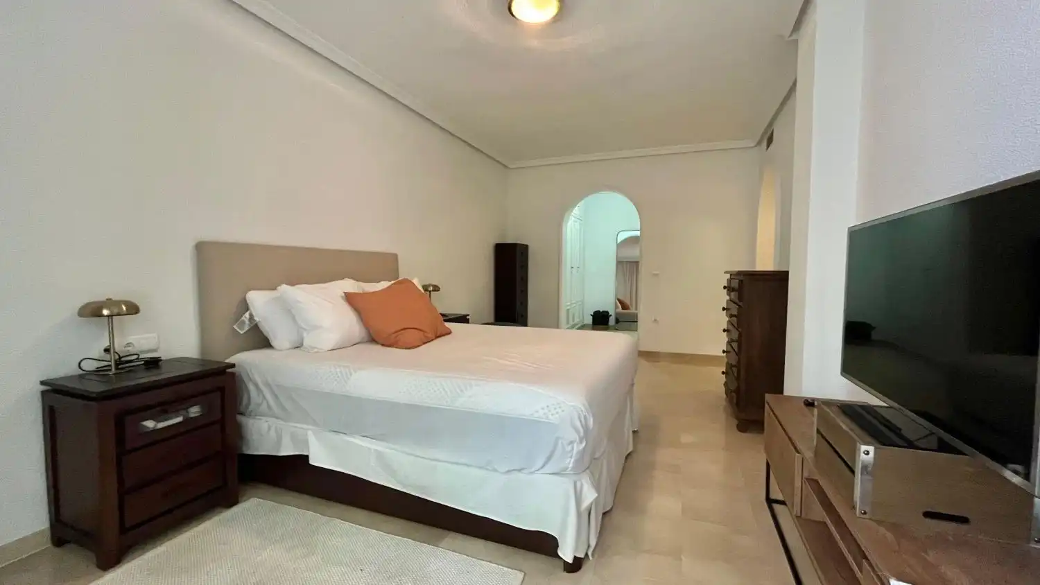 Habitación de Apartamento de alquiler en Benalmádena con Aire acondicionado, Calefacción y Terraza