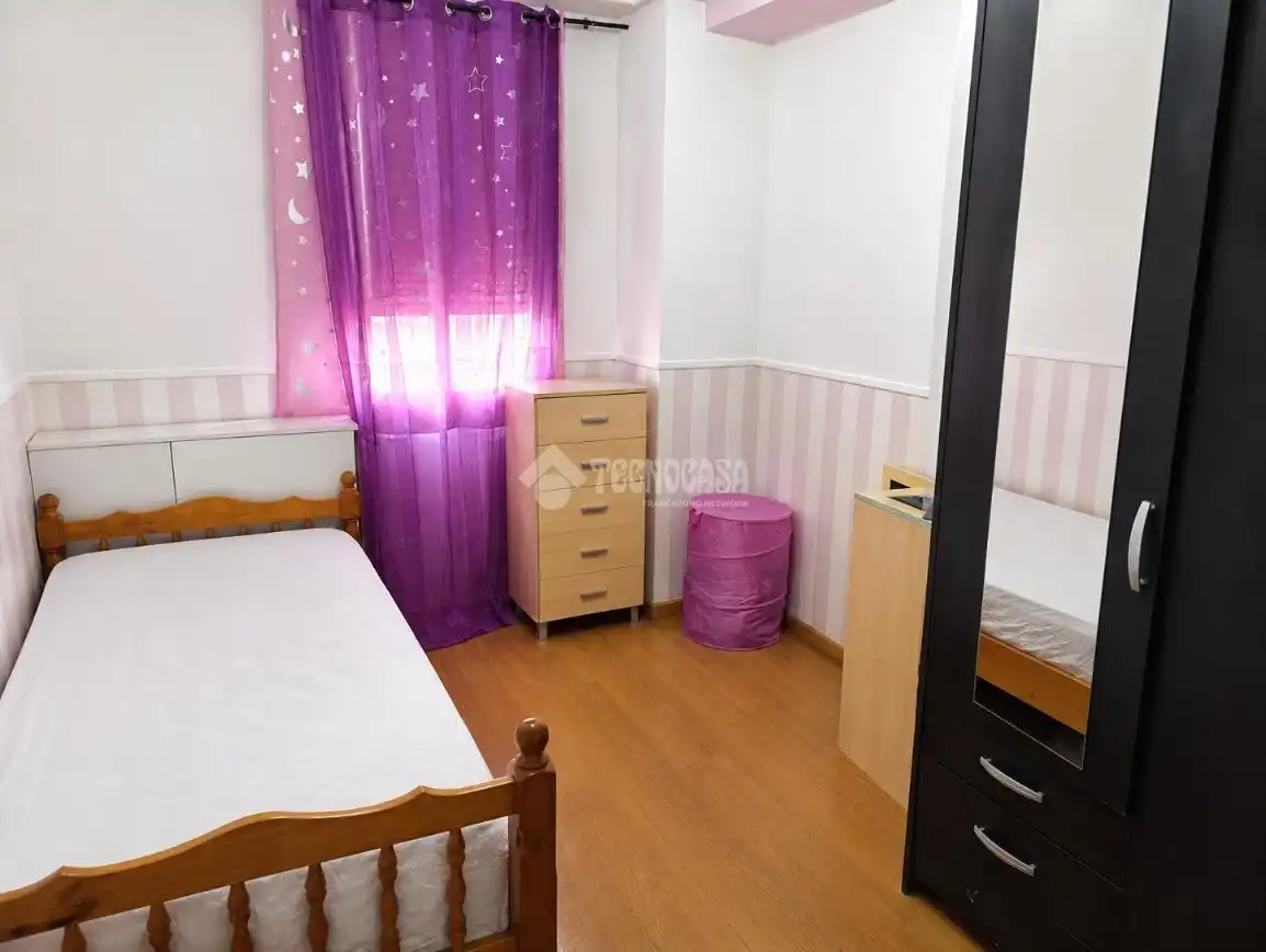 Bedroom of Flat for sale in Fuenlabrada  with Heating, Swimming Pool and Community pool
