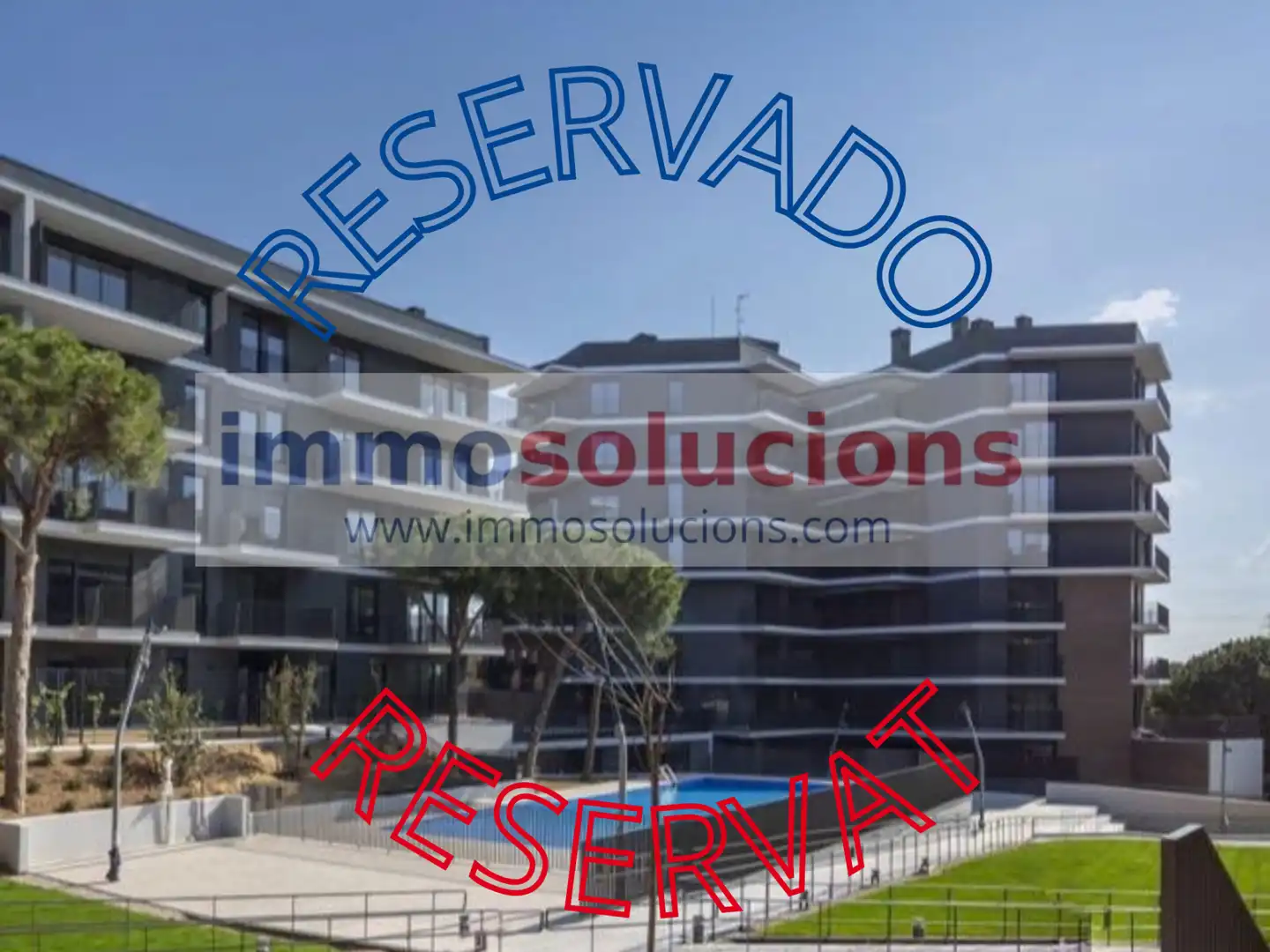 Pis amb terrassa en venda a Carrer del Pedraforca 16