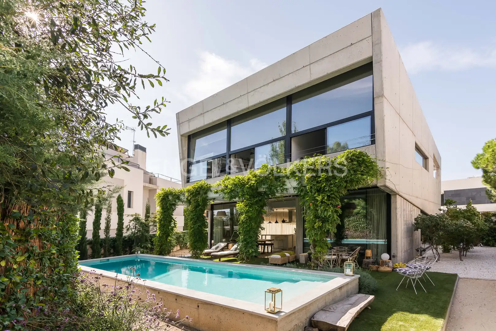 Exterior view of Houses for sale in Pozuelo de Alarcón  with Air Conditioner, Heating and Private garden