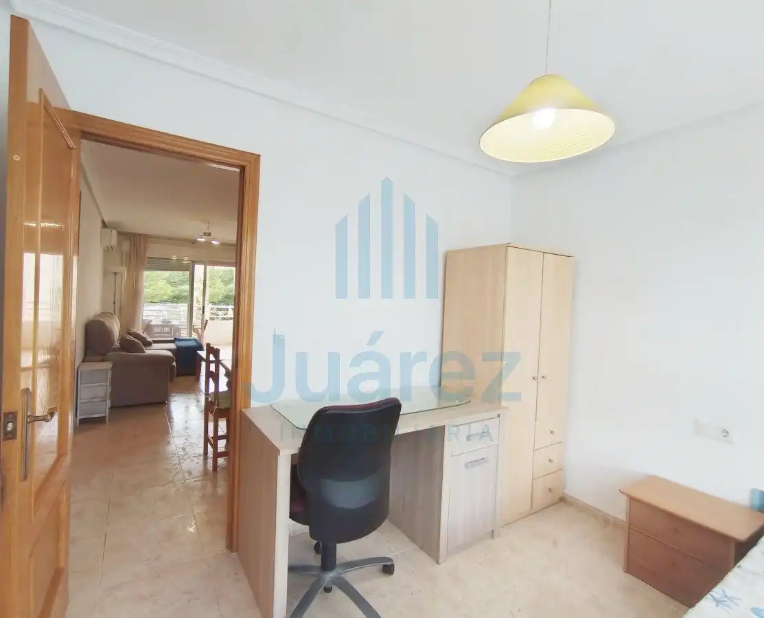 Habitación de Piso en venta en Alicante / Alacant con Aire acondicionado, Calefacción y Terraza