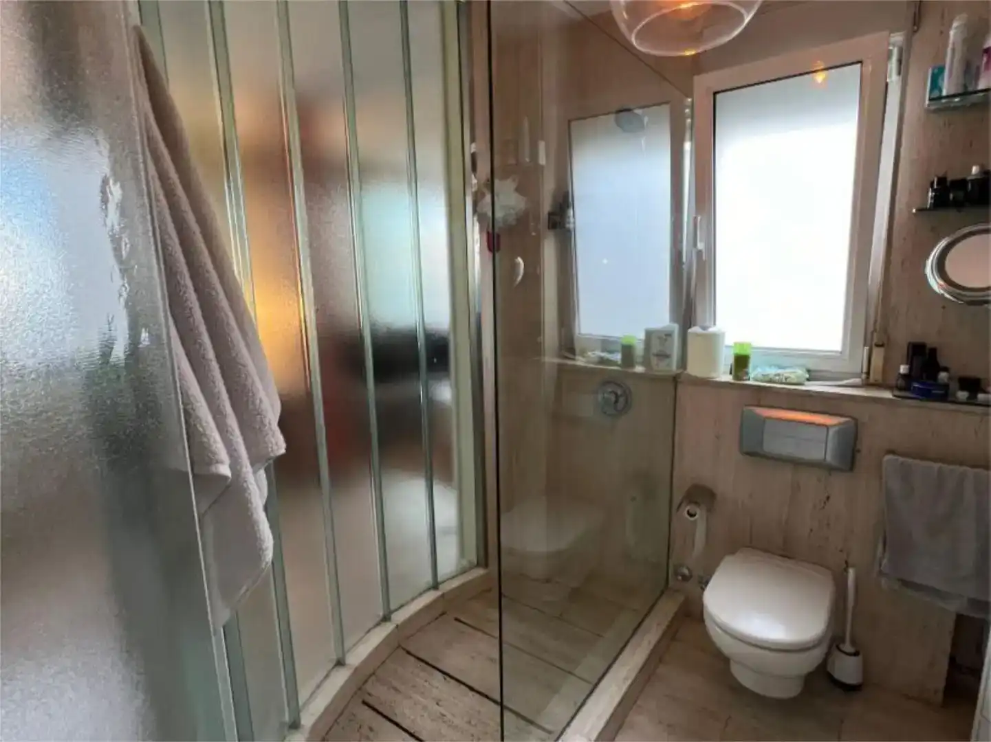 Badezimmer von Dachboden zur Miete in  Madrid Capital mit Klimaanlage