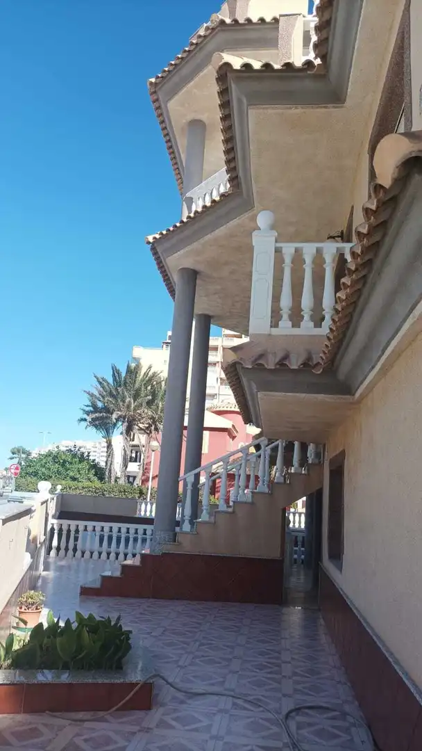 Vista exterior de Finca rústica en venda en La Manga del Mar Menor amb Aire condicionat, Calefacció i Terrassa