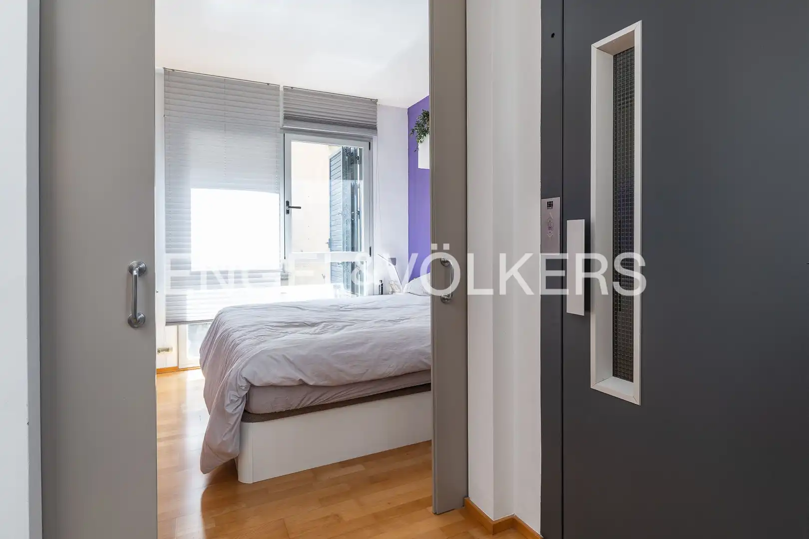 Habitación de Casa adosada en venta en Barcelona con Aire acondicionado, Calefacción y Parquet