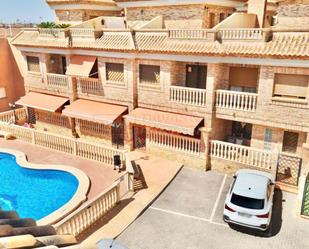 Exterior view of Single-family semi-detached to rent in Pilar de la Horadada  with Air Conditioner, Terrace and Balcony