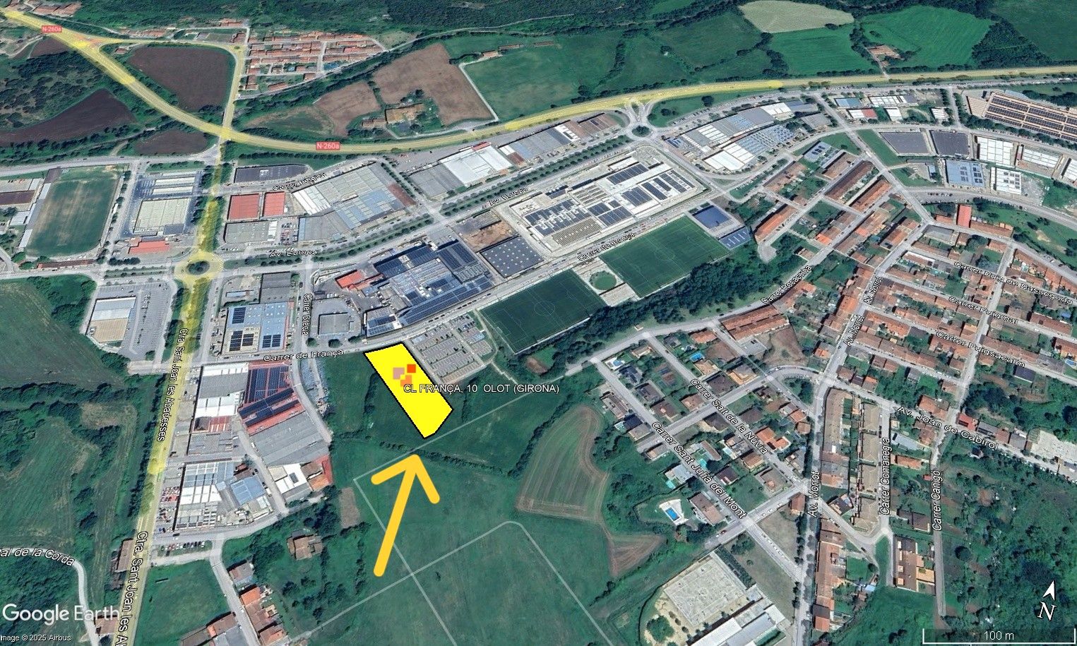 Exterior view of Industrial land for sale in Olot