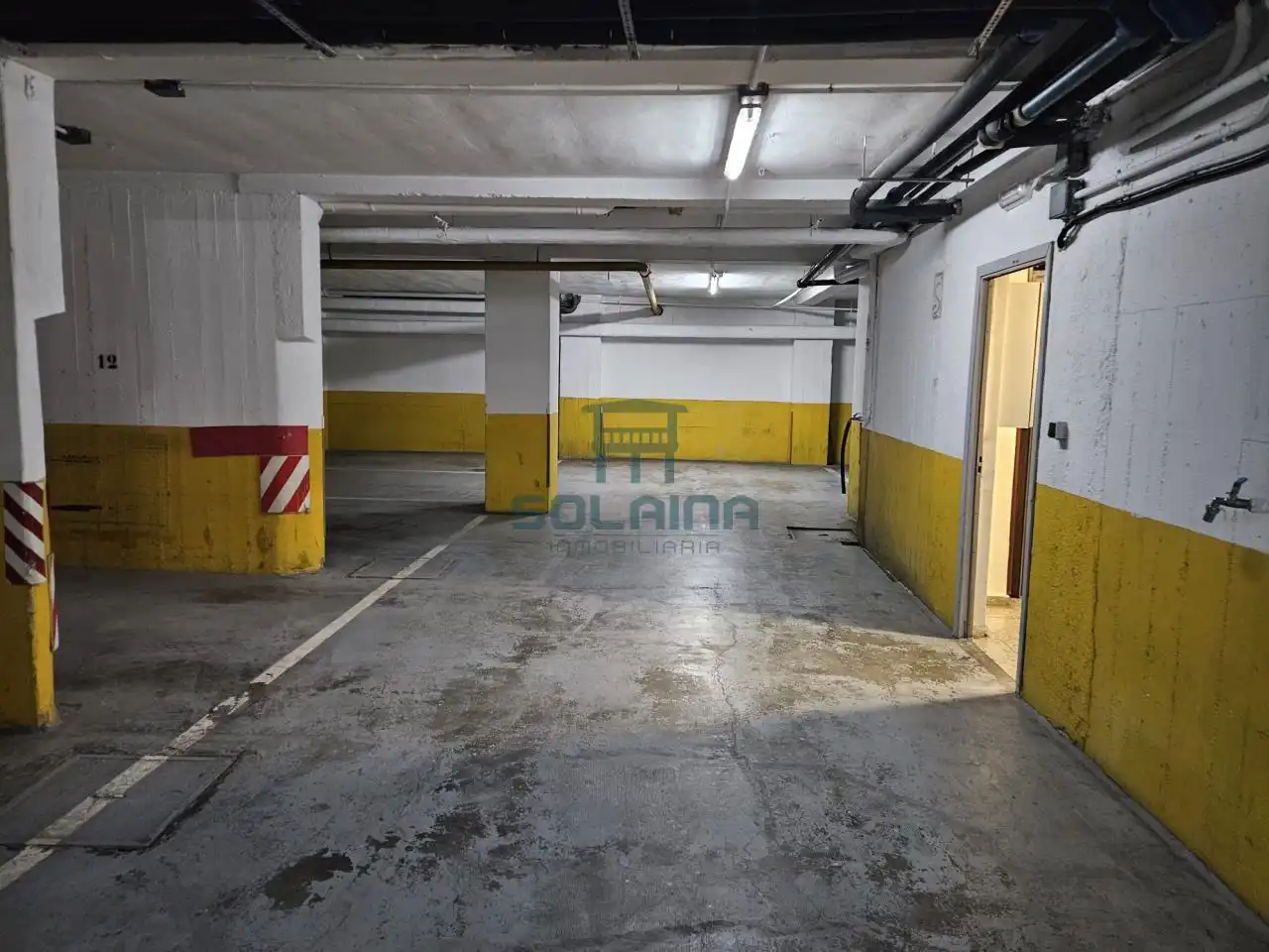 Parking de Piso en venta en Ourense Capital  con Calefacción, Parquet y Trastero
