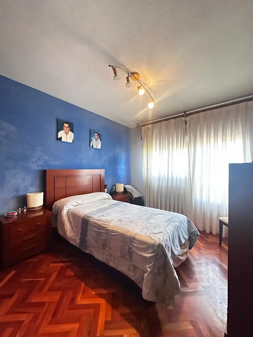 Habitación de Casa o chalet en venta en Las Rozas de Madrid con Aire acondicionado, Calefacción y Jardín privado