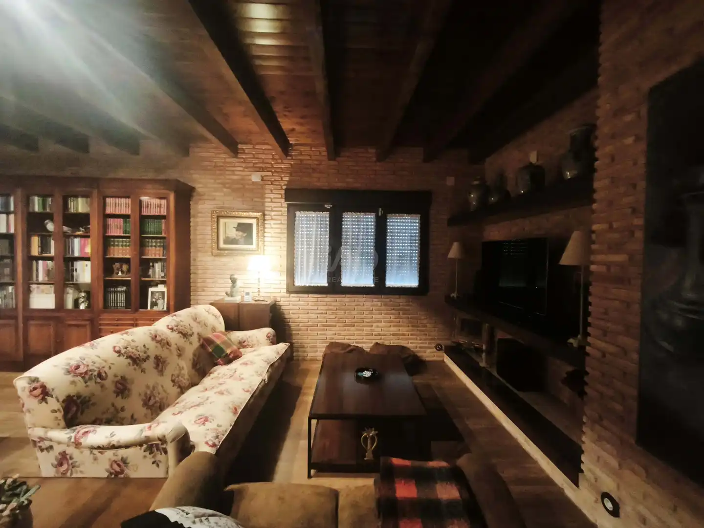 Sala de estar de Casa o chalet en venta en Vara de Rey con Calefacción, Terraza y Piscina