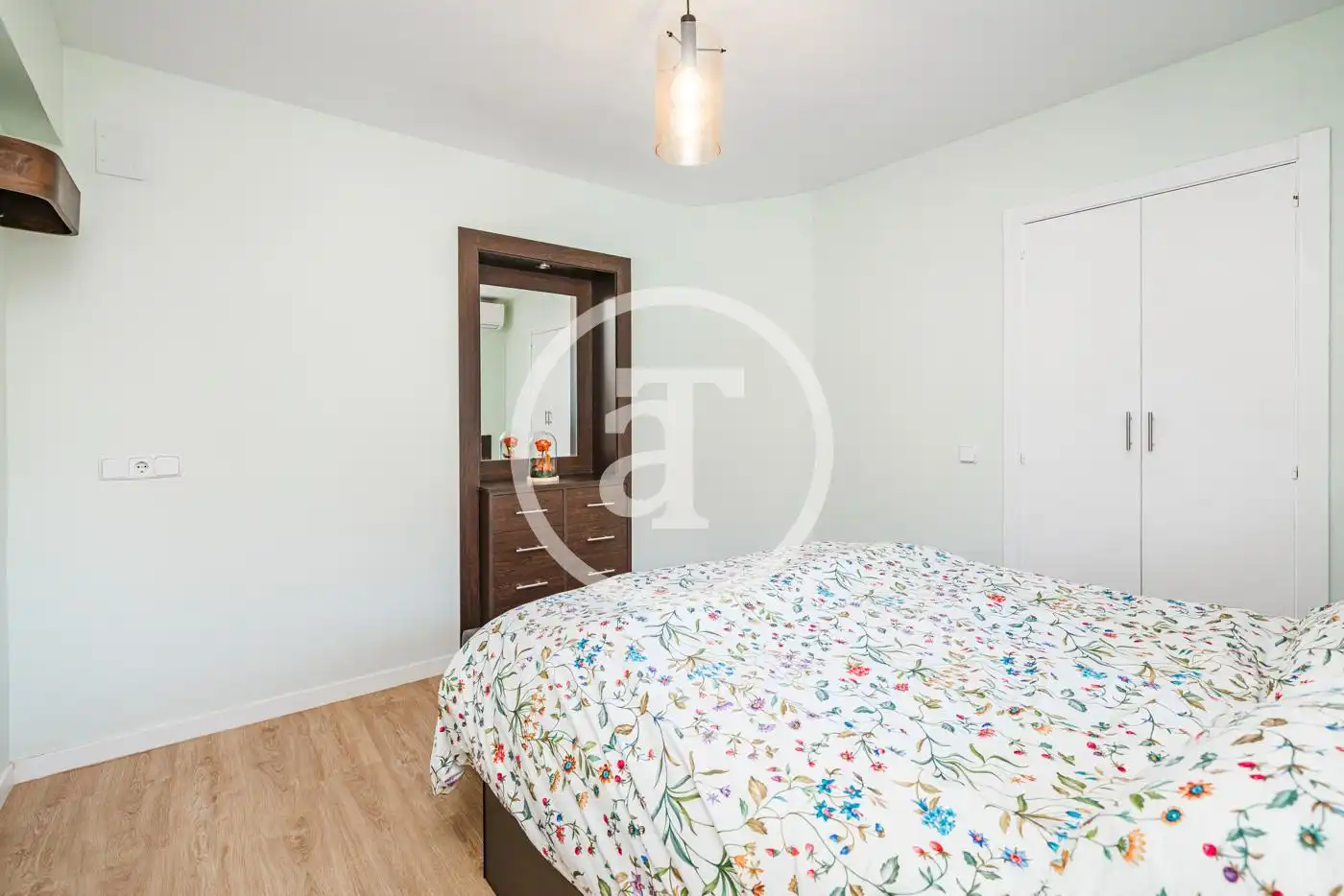 Habitación de Piso de alquiler en Madrid con Aire acondicionado, Calefacción y Amueblado