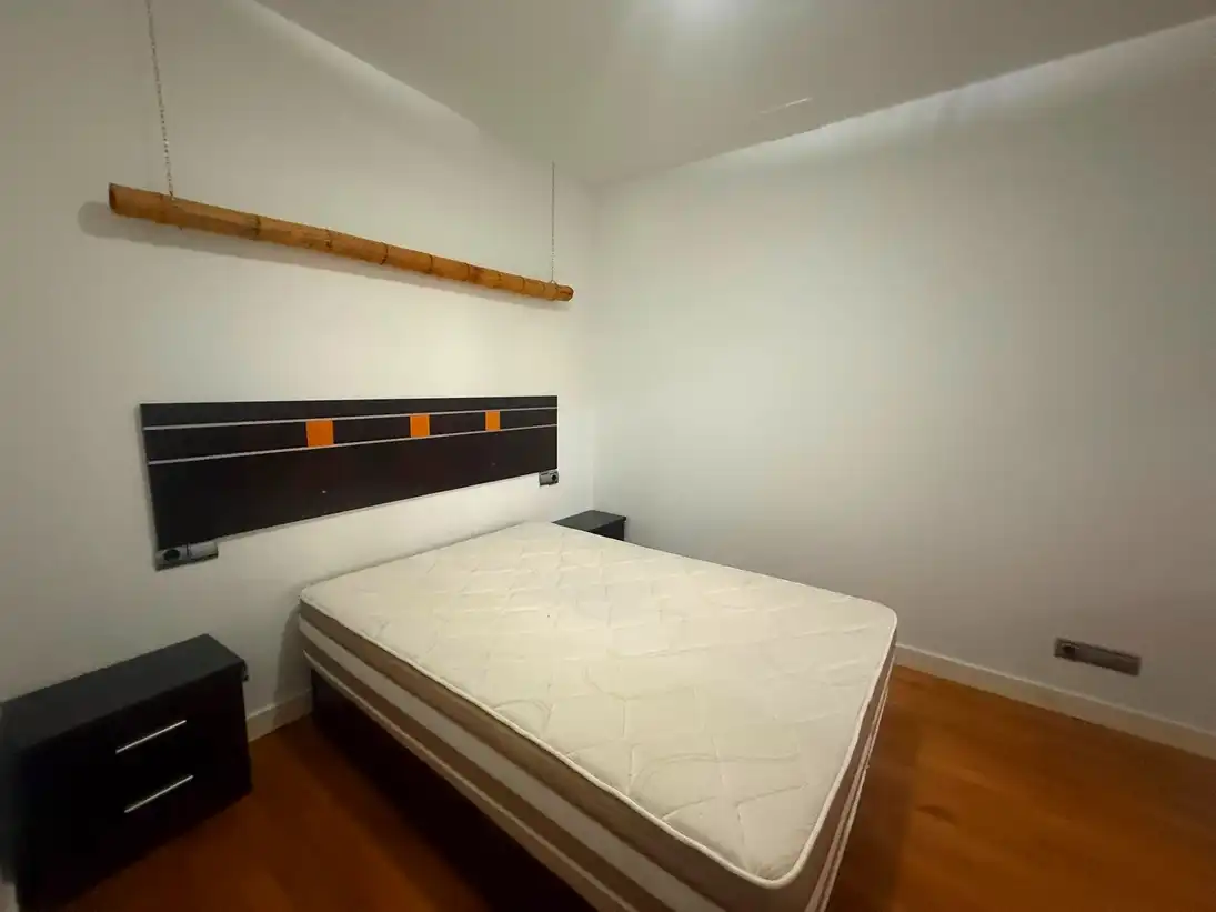 Dormitori de Planta baixa de lloguer en Madrid amb Aire condicionat, Calefacció i Moblat
