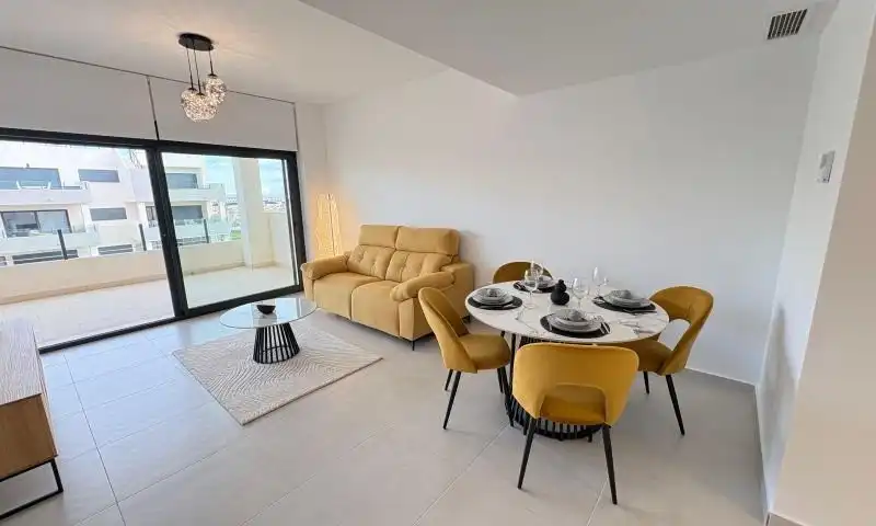 Sala d'estar de Apartament en venda en Orihuela amb Jardí privat, Piscina i Moblat