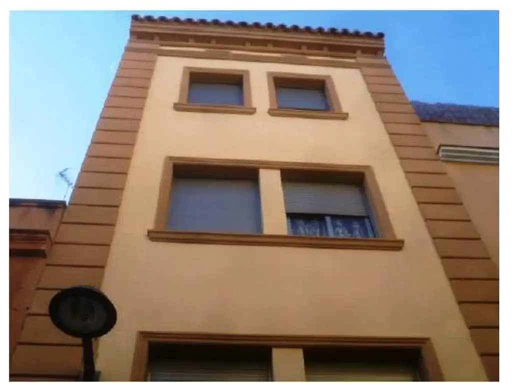 Gemischtgenutztes Gebäude zum Verkauf in Carrer Santa Marta 28, imagen 2