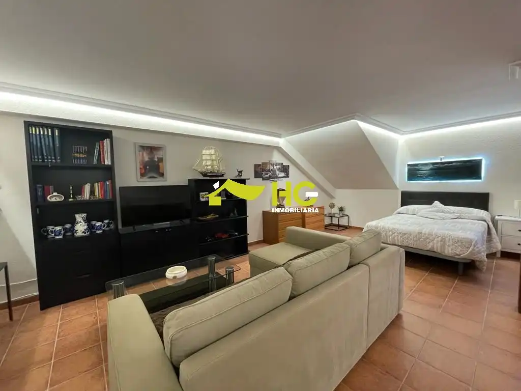 Sala d'estar de Estudi de lloguer en Villaviciosa de Odón amb Calefacció i Moblat