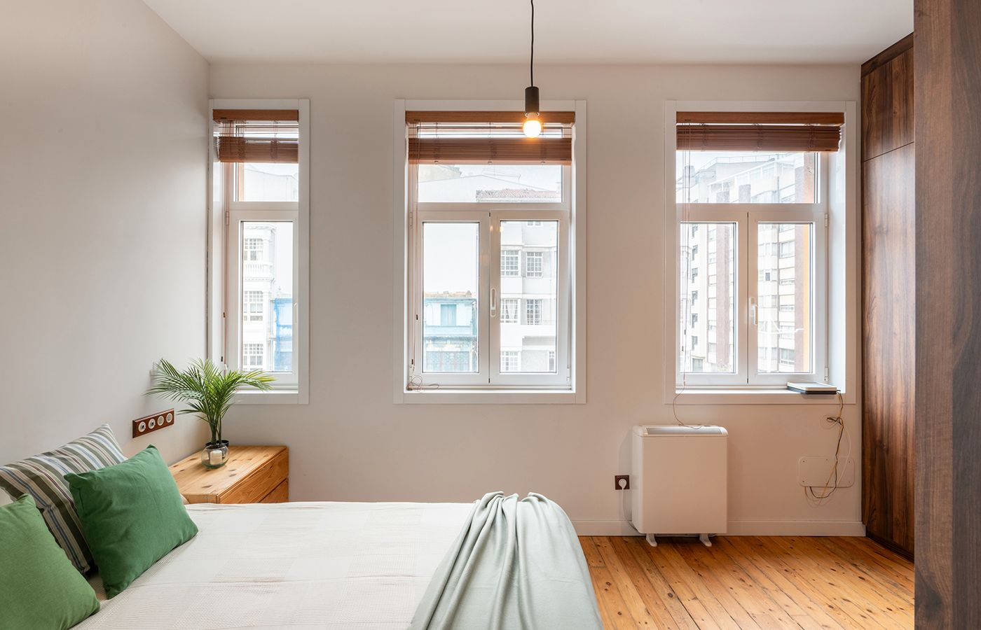 Dormitori de Pis en venda en A Coruña Capital  amb Calefacció, Parquet i Forn