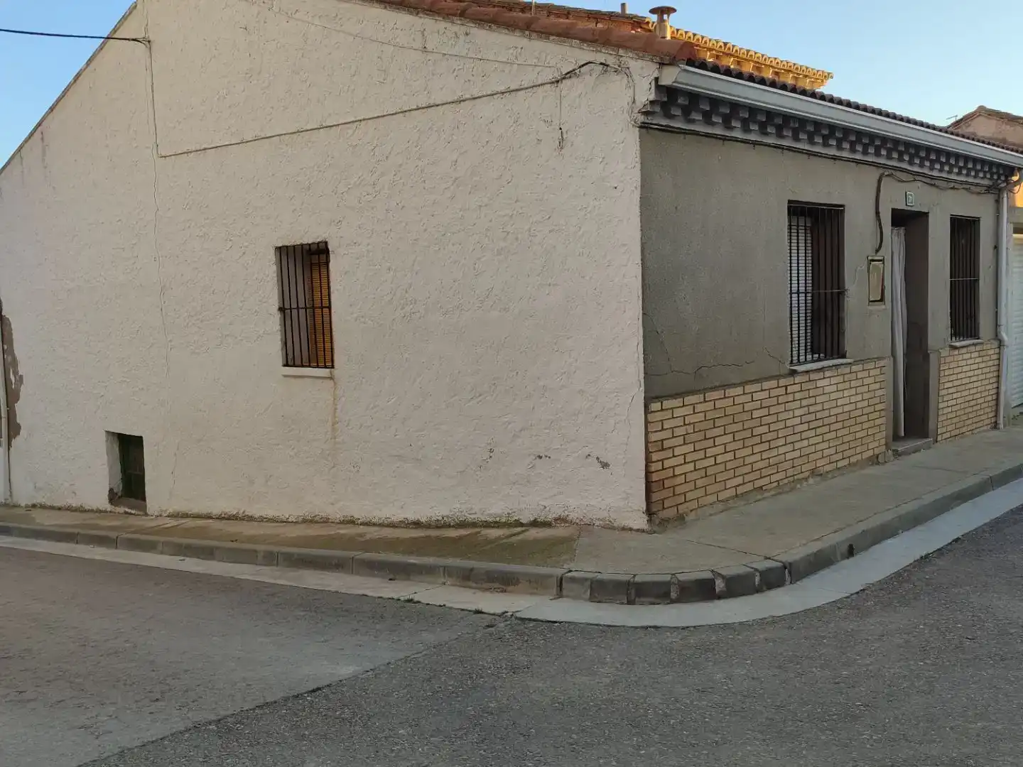 Vista exterior de Piso en venta en Remolinos, Zaragoza