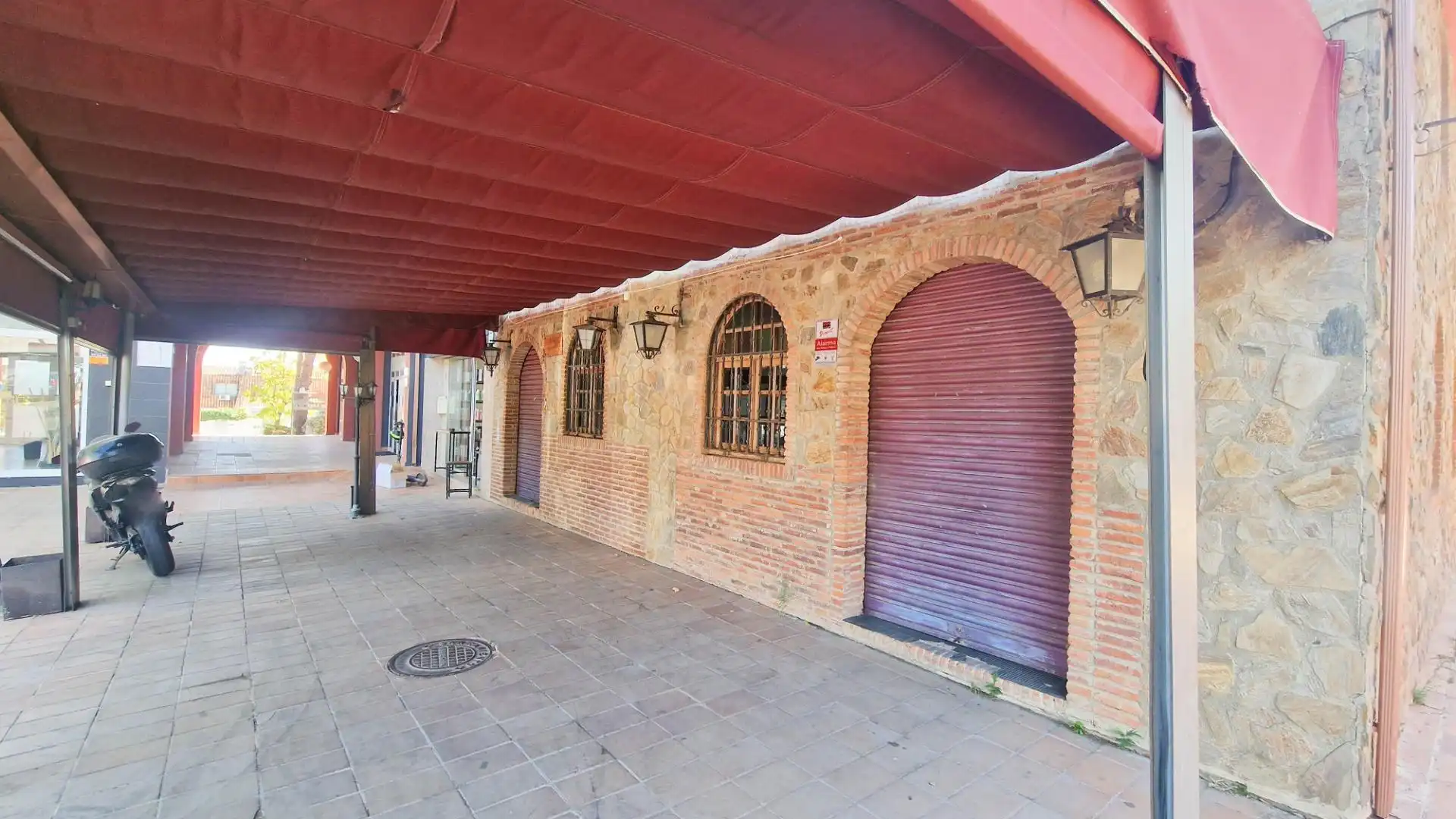 Local de alquiler en Badajoz, Badajoz