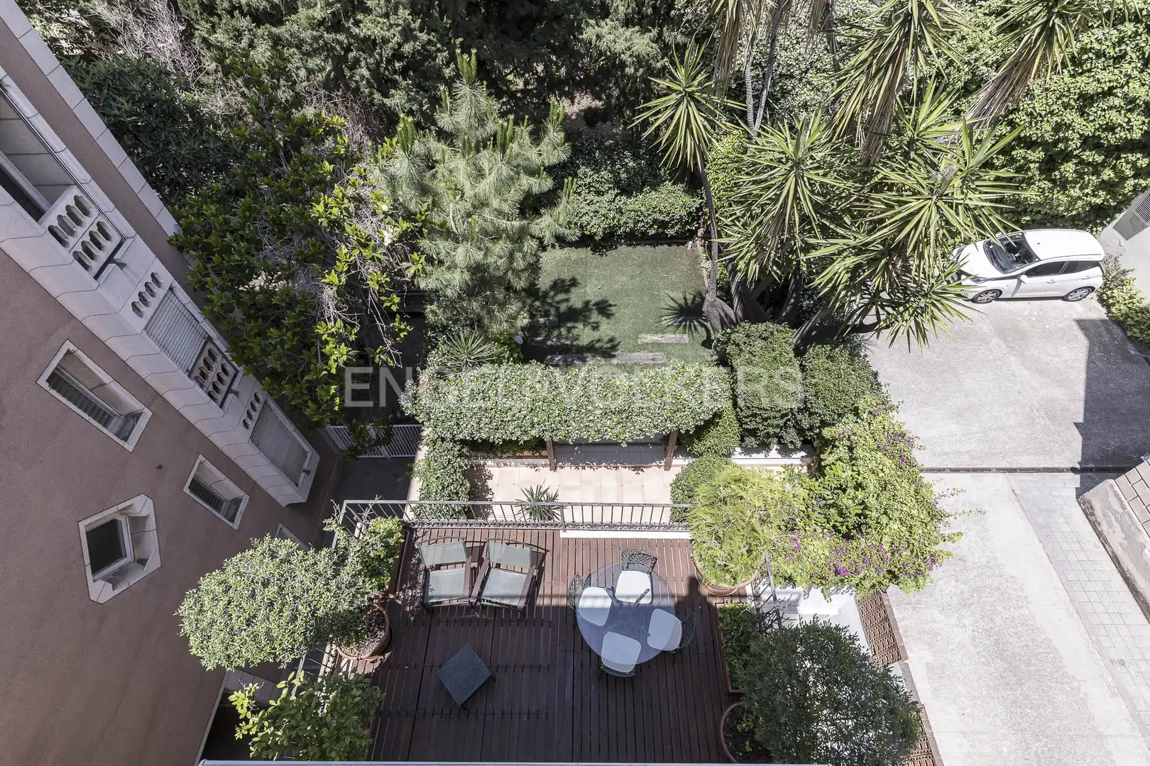 Jardín de Casa o chalet en venta en Barcelona con Aire acondicionado, Calefacción y Jardín privado
