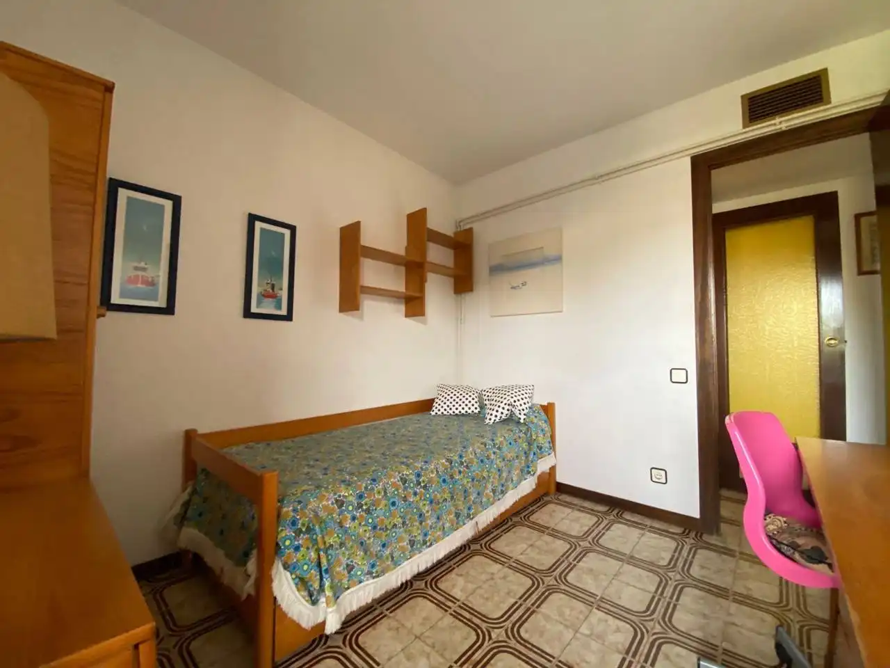 Habitación de Ático en venta en Gavà con Calefacción, Terraza y Trastero
