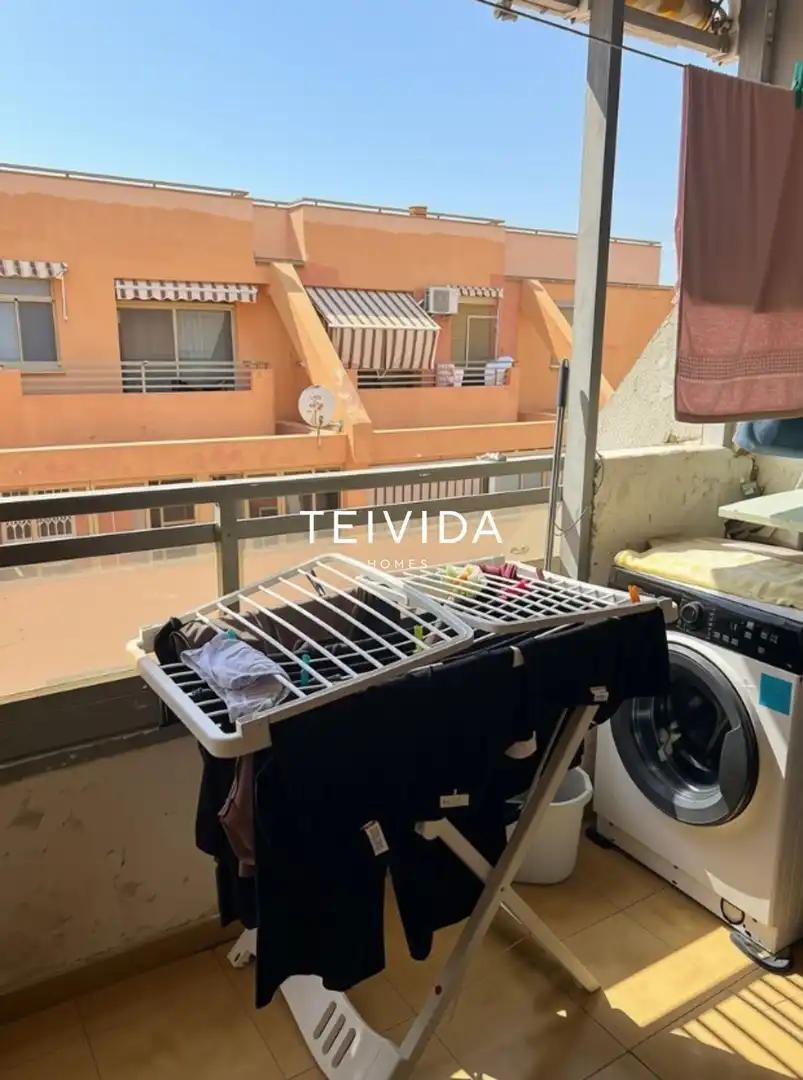 Terraza de Piso en venta en Arona con Piscina, Amueblado y Horno