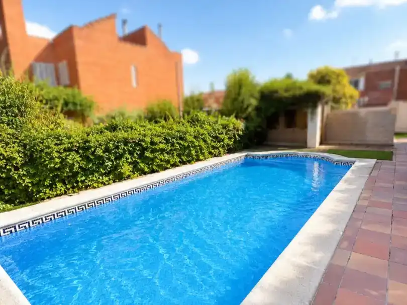 Piscina de Pis en venda en Cabanillas del Campo amb Piscina i Balcó