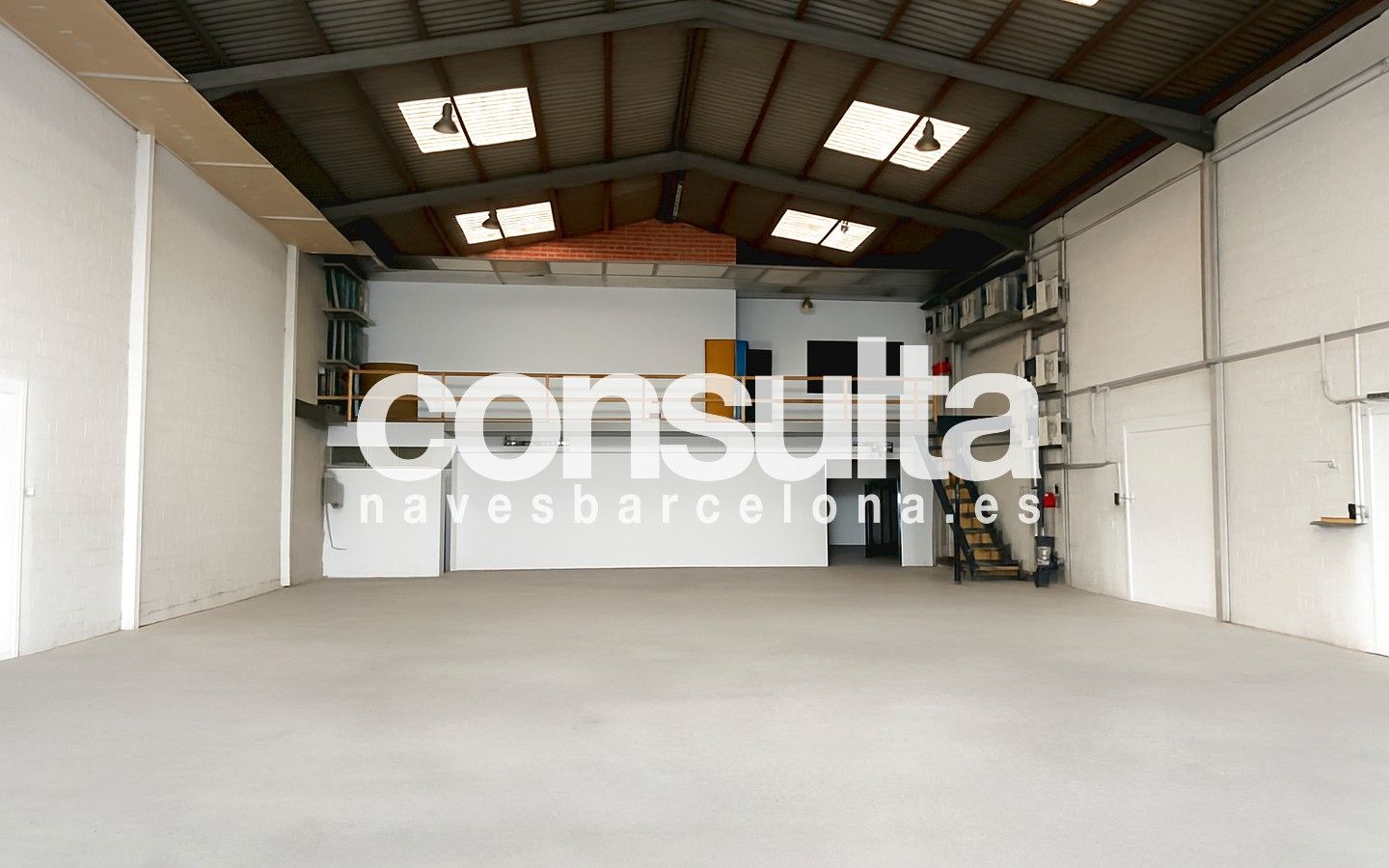 Industrial buildings for sale in Canovelles