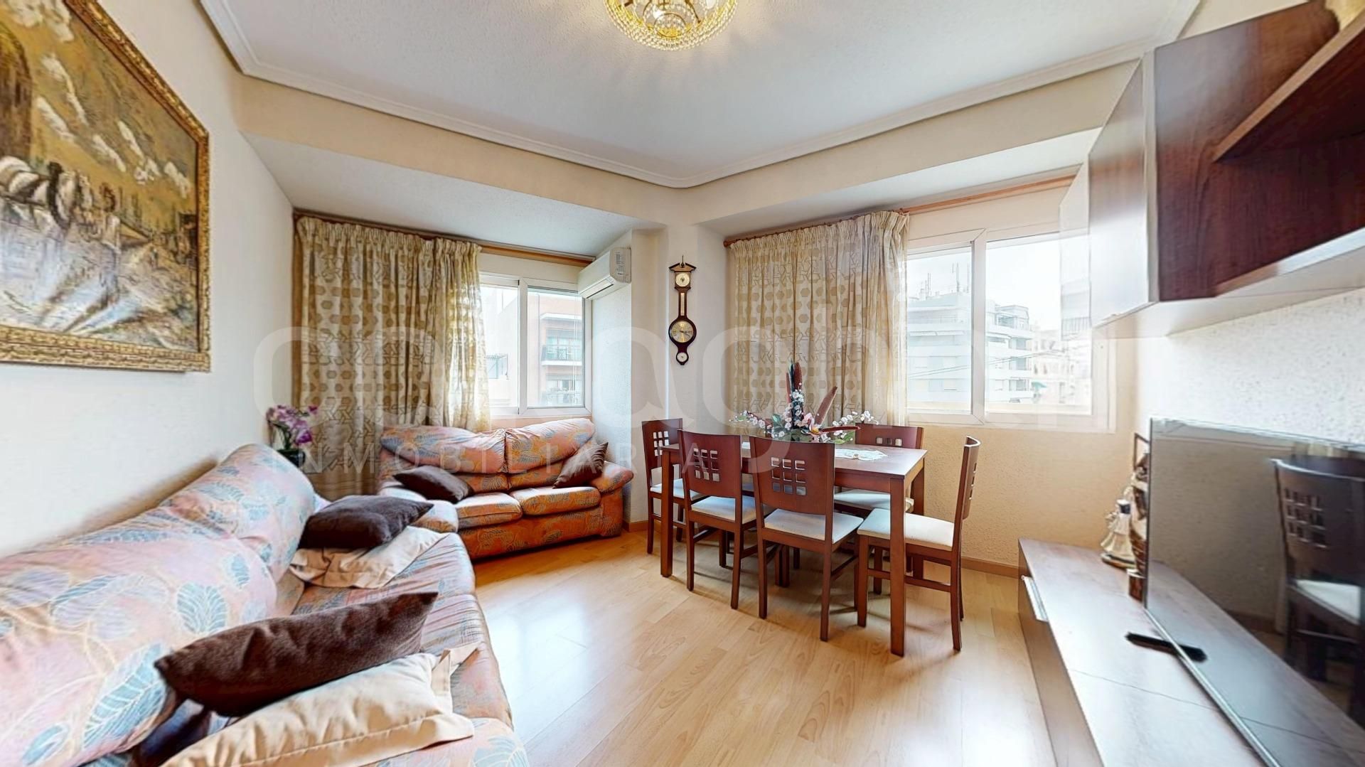 Living room of Flat for sale in  Valencia Capital  with Air Conditioner, Parquet flooring and Terrace