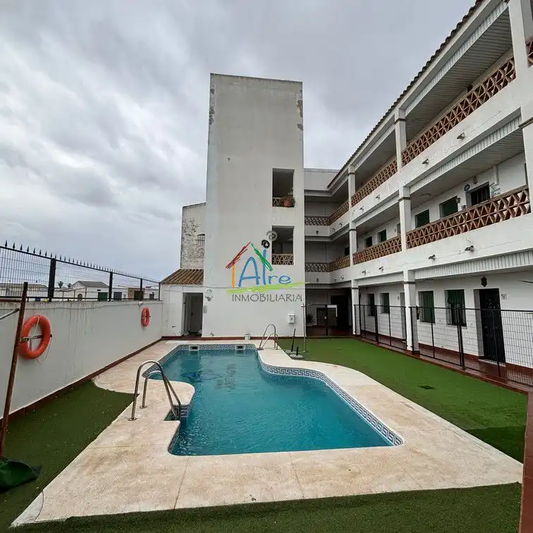 Piscina de Piso en venta en Bollullos Par del Condado con Trastero, Amueblado y Piscina comunitaria