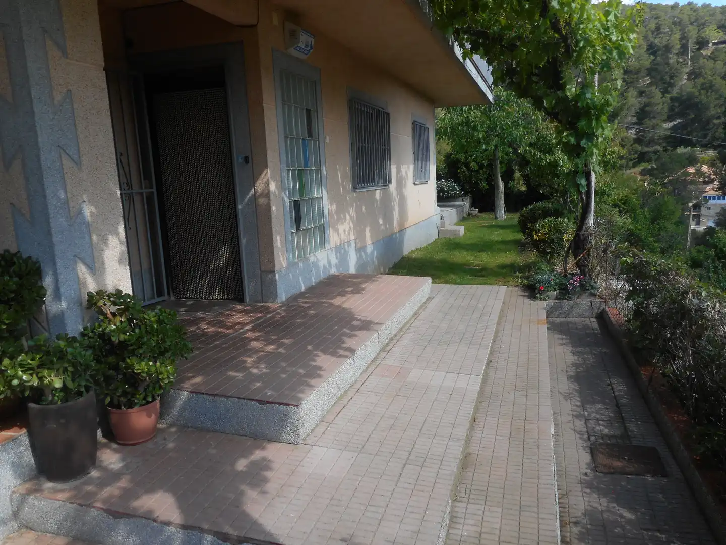 Vista exterior de Casa o xalet en venda en Olesa de Bonesvalls amb Calefacció, Jardí privat i Terrassa