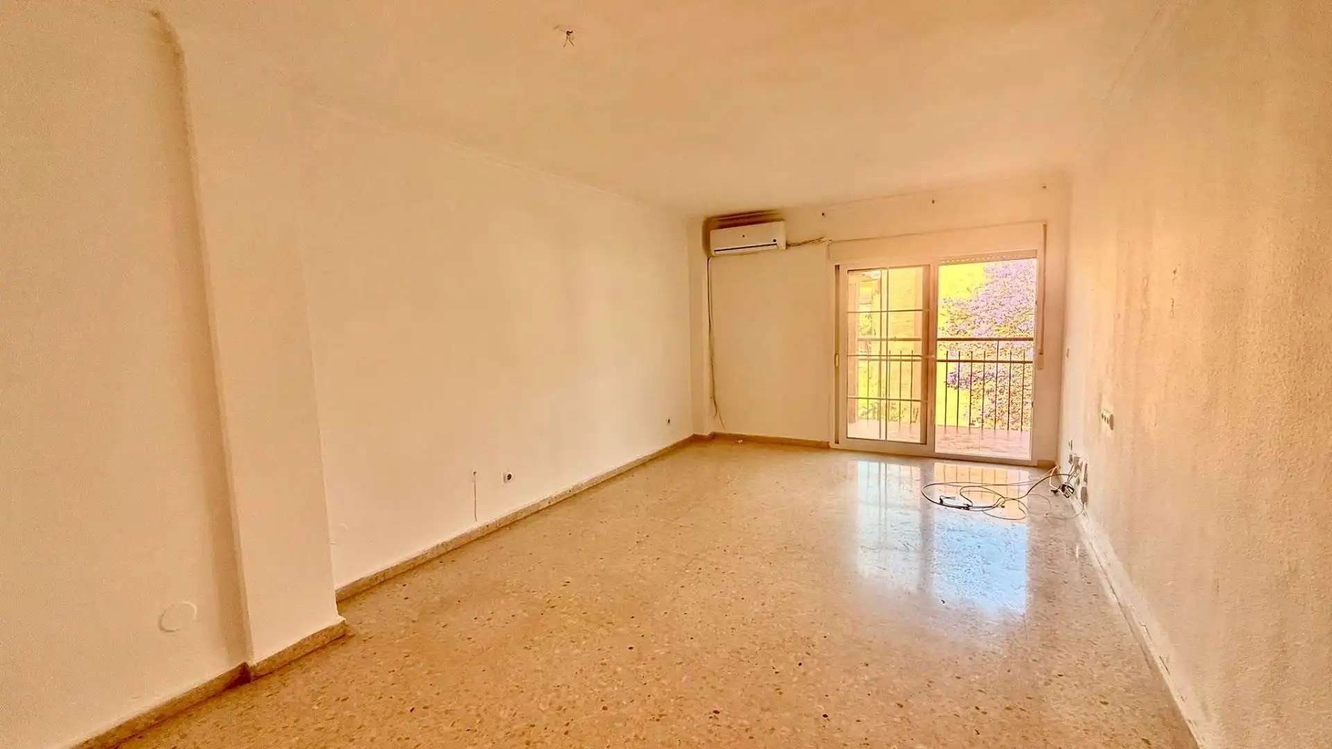 Sala de estar de Piso en venta en Benalmádena con Terraza