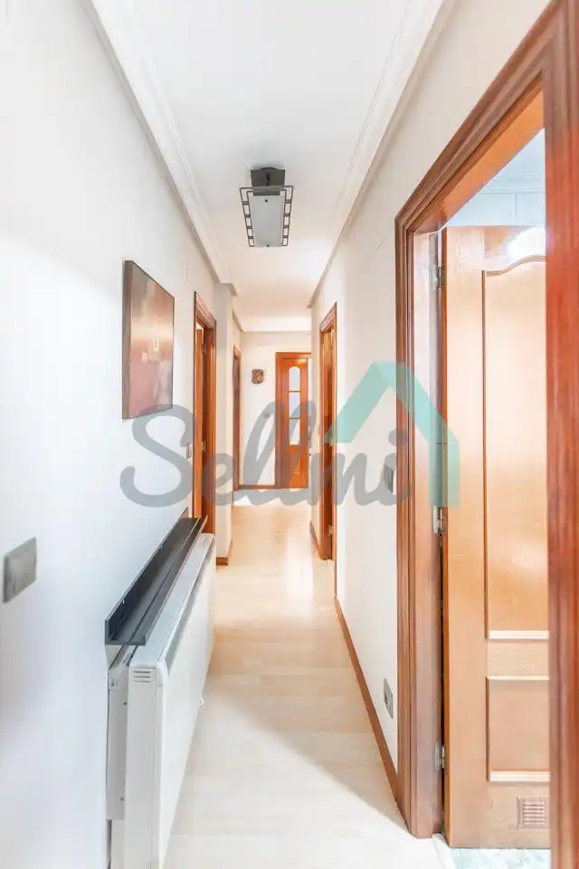 Piso en venta en Mieres (Asturias) con Calefacción y Trastero