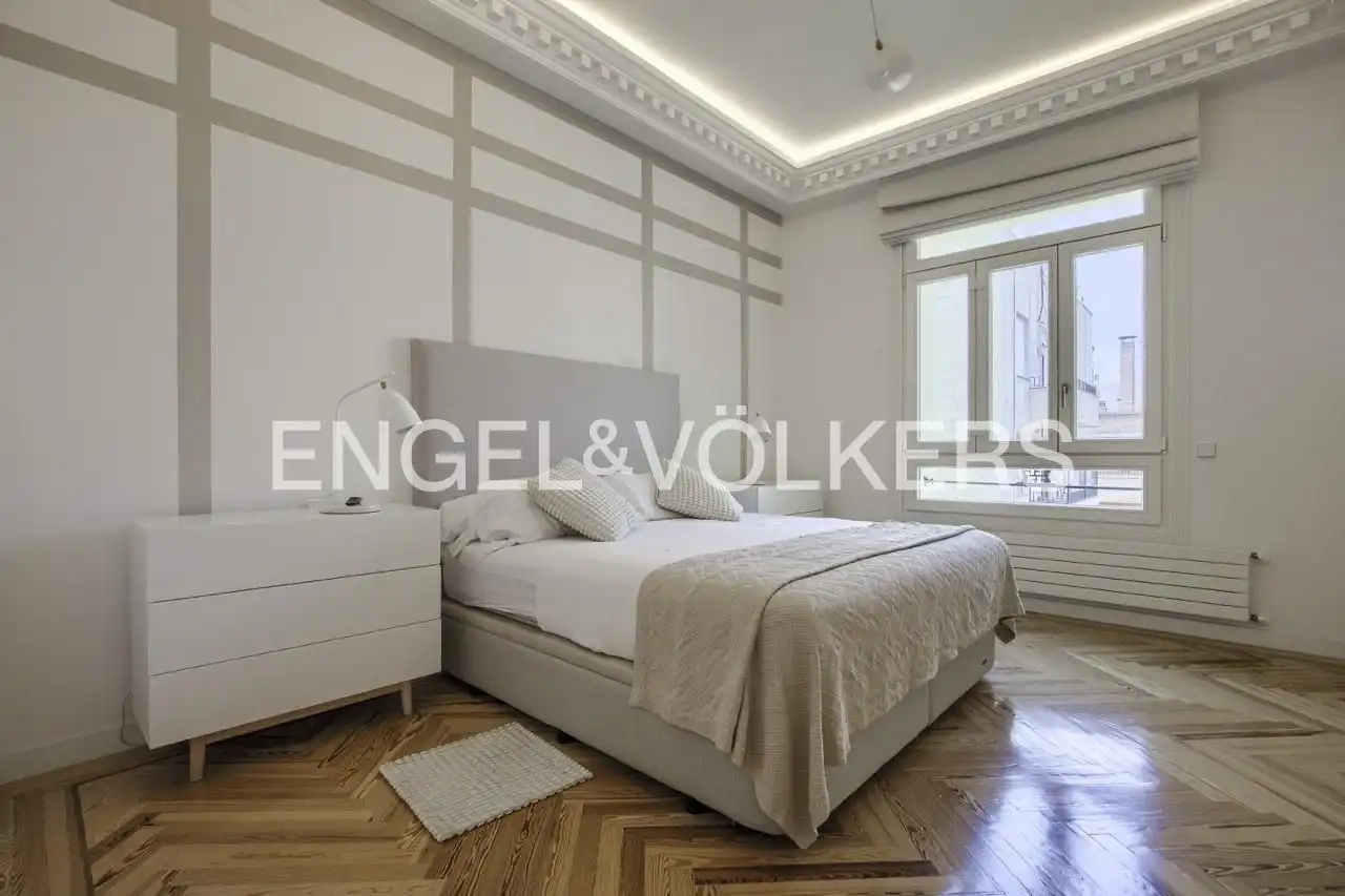 Habitación de Piso de alquiler en Madrid con Aire acondicionado, Calefacción y Jardín privado