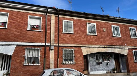 Foto 2 de Casa adosada en venta en Calle Sagrada Familia, Villafría - La Ventilla - Castañares, Burgos Capital