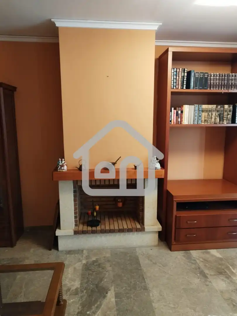 Wohnzimmer von Einfamilien-Reihenhaus zum Verkauf in Requena mit Klimaanlage und Balkon