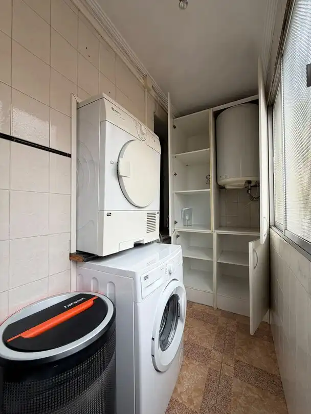 Schlafzimmer von Wohnung zur Miete in Laviana mit Heizung und Balkon