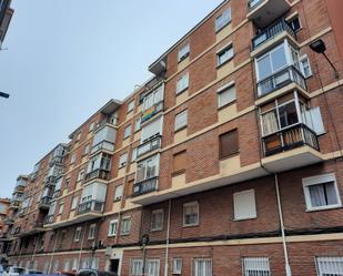 Exterior view of Flat to rent in Valladolid Capital  with Heating, Parquet flooring and Furnished