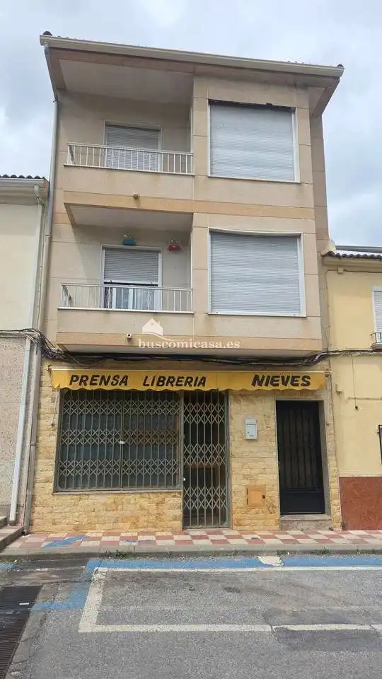 Vista exterior de Casa adosada en venta en Castillo de Locubín con Balcón