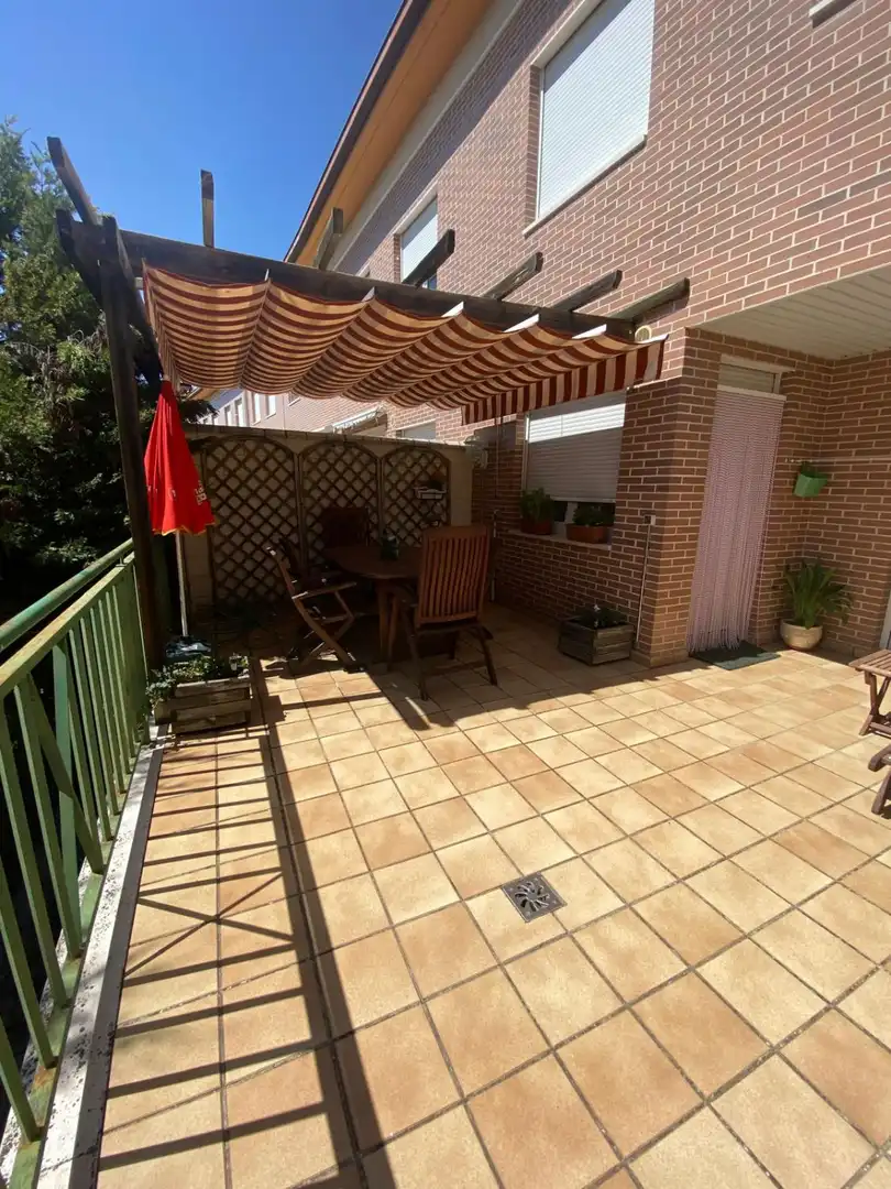Terraza de Casa adosada en venta en Arroyo de la Encomienda con Calefacción y Terraza