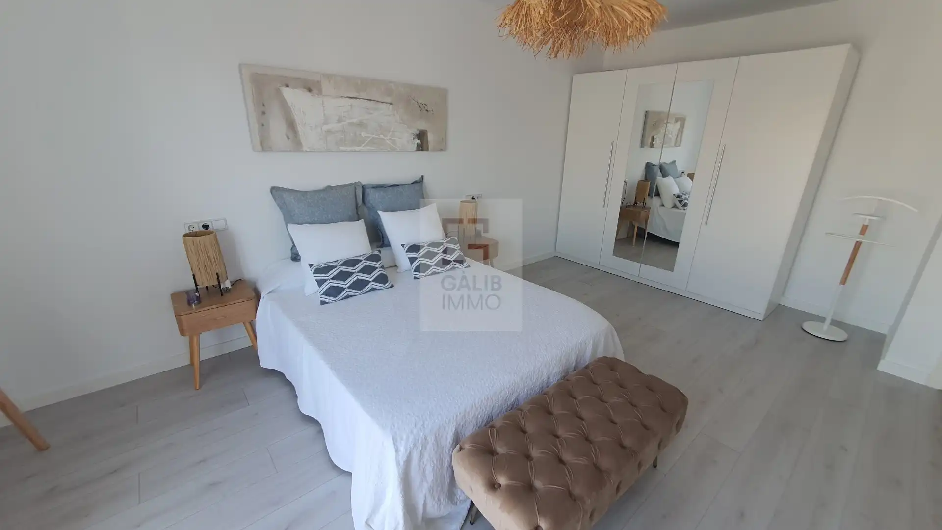 Schlafzimmer von Einfamilien-Reihenhaus zum Verkauf in Empuriabrava mit Klimaanlage, Terrasse und Möbliert