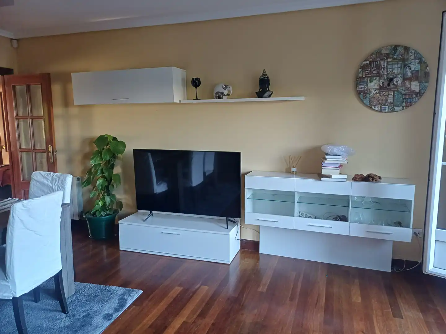 Wohnzimmer von Erdgeschoss zum Verkauf in Leioa mit Heizung, Privatgarten und Terrasse