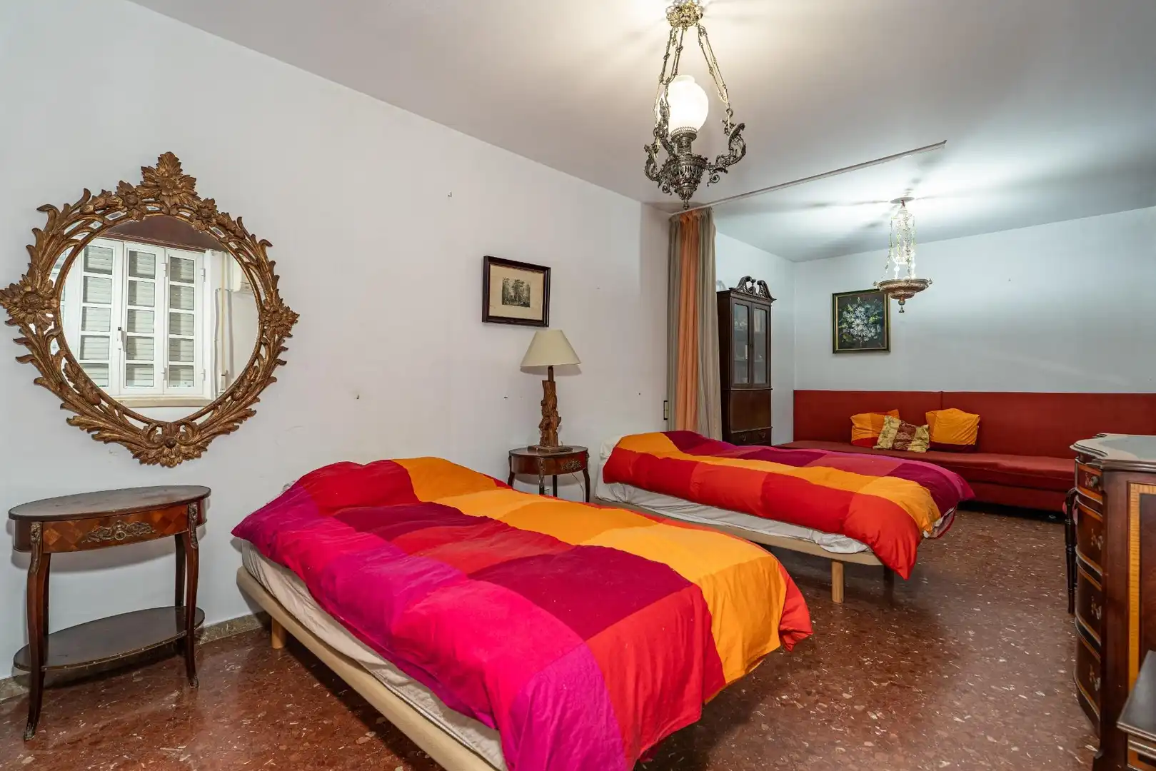Dormitori de Casa o xalet en venda en Valencina de la Concepción amb Aire condicionat, Jardí privat i Piscina