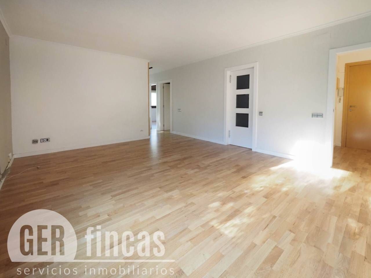Living room of Flat for sale in Terrassa  with Parquet flooring