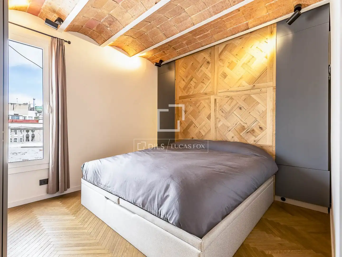 Habitación de Ático en venta en Barcelona con Aire acondicionado, Terraza y Amueblado
