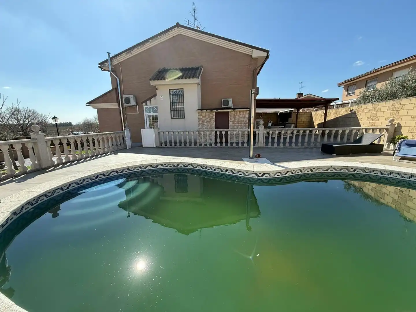 Piscina de Casa o xalet en venda en Camarena amb Aire condicionat, Calefacció i Jardí privat