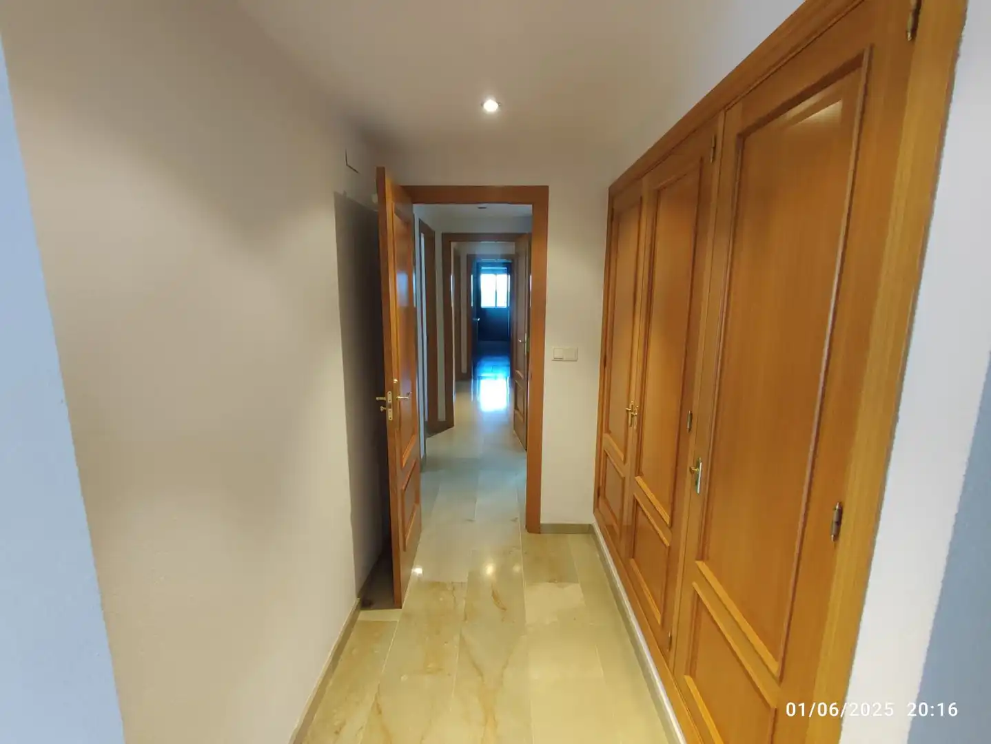 Piso de alquiler en Granada con Aire acondicionado, Calefacción y Jardín privado
