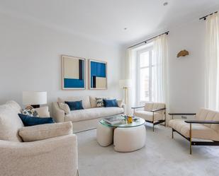 Living room of Flat for sale in  Madrid Capital  with Air Conditioner, Terrace and Balcony