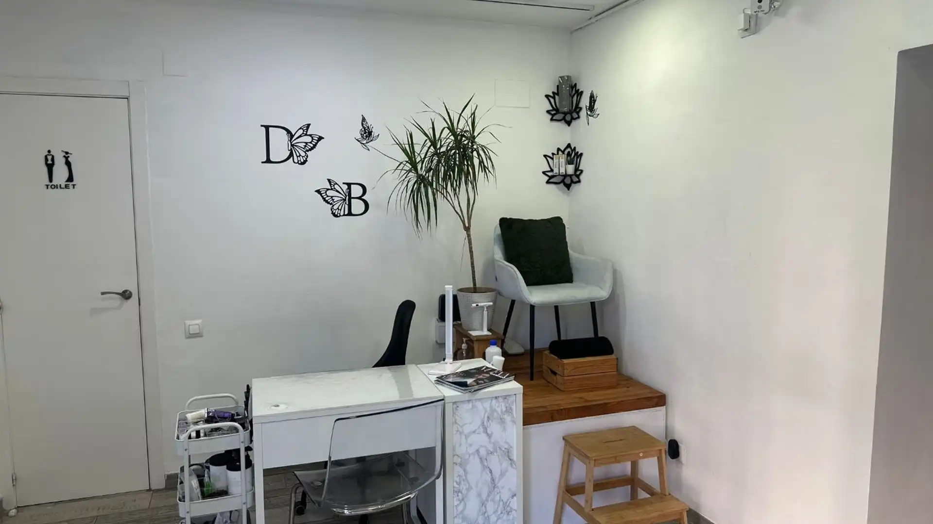 Premises for transfer in L'Hospitalet de Llobregat  with Air Conditioner