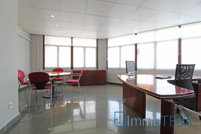 Oficina en Alquiler en Centre - Eixample – Can Llobet