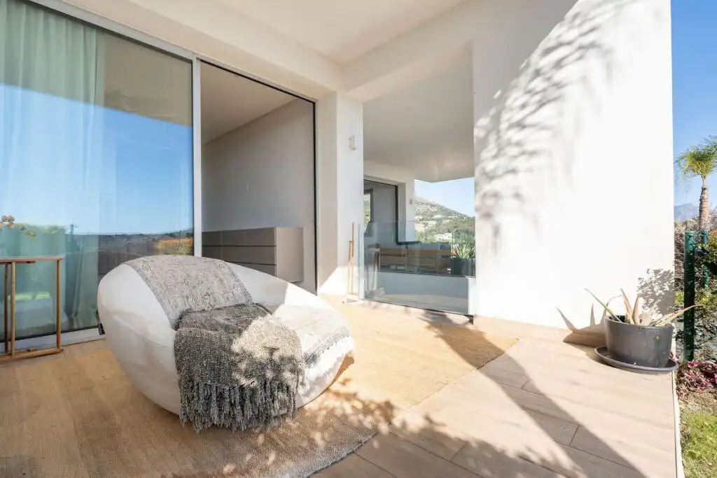 Terrace of Ground floor for sale in Benahavís  with Air Conditioner, Private garden and Terrace